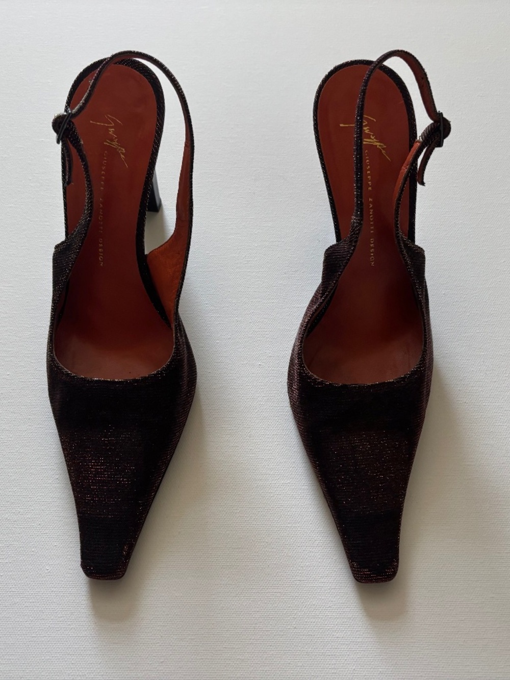 GIUSEPPI ZANOTTI Design / VICINI / red / gold pointed toe slingback heel / 37.5